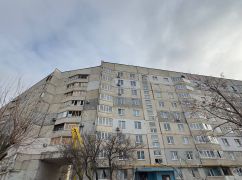 В Харькове завершают восстановление дома на Салтовке, куда попали российские снаряды (ФОТОРЕПОРТАЖ)