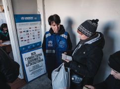 Агентство ООН передали 6 тыс. одеял и спальников в пункты обогрева Харькова