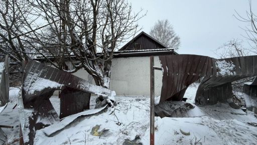 На Харківщині "Шахед&rdquo; влучив у приватний будинок, пошкоджено електромережі