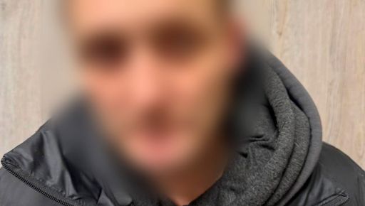 У Харкові затримали чоловіків, які поцупили з приватного будинку гроші і прикраси