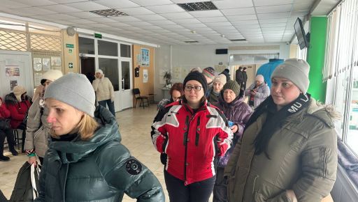 Чтобы пережить морозы: харьковчанам выдали "теплые" наборы