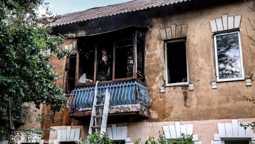 У Харкові з палаючого будинку врятували двох людей