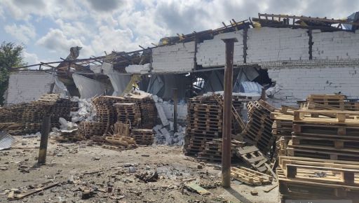 Понівечені будинки та магазини: у Дергачах показали наслідки удару "Геранью&rdquo;
