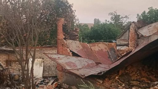 На Харківщині російські "Молнії&rdquo; стерли на порох будинок: фото з місця