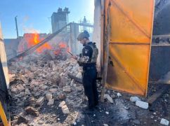 В Великом Бурлуке РФ разрушила агропредприятие: фото последствий