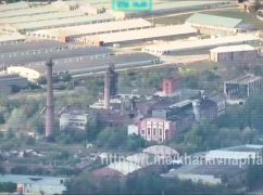На Вовчанському напрямку знищено ворожий склад БПЛА та БК: кадри авіаудару