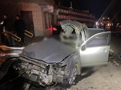 На Харківщині авто потрапило під вантажівку: загинули двоє, 9-річний хлопчик дістав травми
