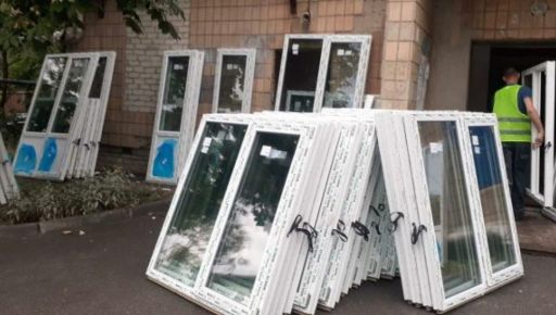 Заміна розбитих вікон: Харківська мерія заявляє про дезінформацію 