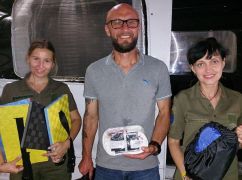 Харківський бізнесмен створив інноваційні ноші для евакуації поранених:  Перша партія - уже у гвардійців