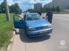 Привернув увагу битим авто: У Харкові спіймали водія з підробленим посвідченням