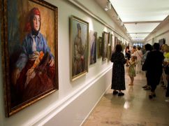 В Мюнхене открылась выставка картин погибшего фрайкоровца из Харьковской области