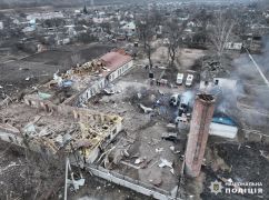 Головний поліцейський Харківщини показав нові знімки з місць російських "прильотів"