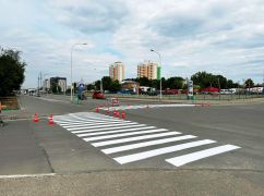 На дорогах и тротуарах Харькова наводят порядок 185 коммунальщиков и 153 единицы спецтехники