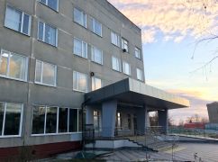 Нові апарати та автомобіль: дитяча поліклініка у Харкові отримала техніку на 3,5 млн грн