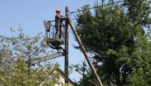 На Харківщині повернули світло в село, де окупанти зруйнували 80 % мереж