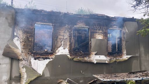 Окупанти обстріляли приватні будинки на Харківщині: Кадри з місця