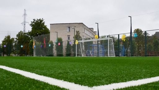 Удар по шкільному стадіону в Харкові: Кількість поранених зросла до п’яти осіб