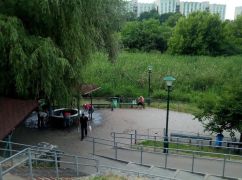 Микробное загрязнение: Где в Харькове запрещено набирать воду