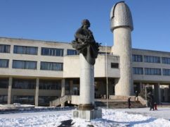 У Харкові зняли пам'ятник Ломоносову – соцмережі