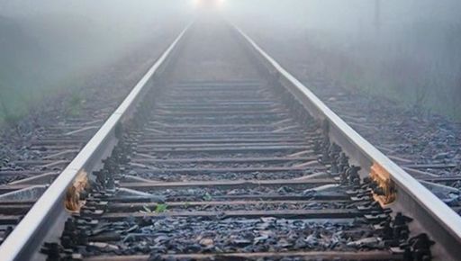 Поставили на колени на рельсах и склоняли к сексуальным действиям: двое подростков в Харьковской области получили условное