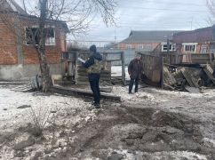 Лупят со всего спектра оружия: Полиция показала последствия обстрелов на Харьковщине