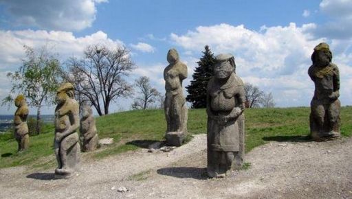 Оккупанты разрушили памятники сакрального искусства в Изюме