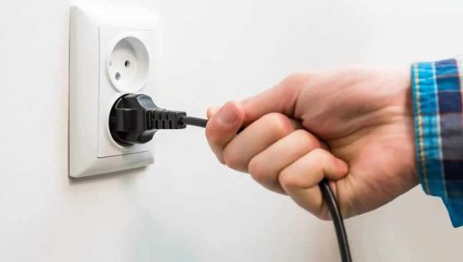 Харківʼян закликали терміново знизити споживання: мережі працюють на межі