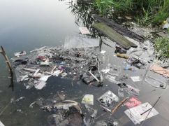 У Харкові в озері виявили купу сміття (ФОТОФАКТ)