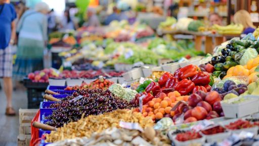 В Харькове резко подорожали огурцы и помидоры: цены выросли до 130 грн/кг