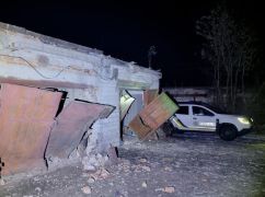 У Харківській області російські дрони поцілили по автомобілях поліції та екстренки