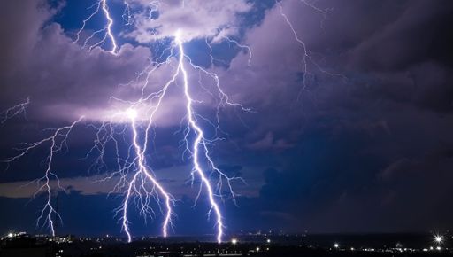 Синоптики предупреждают о грозе в Харькове 3 апреля