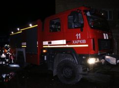 Рятувальники загасили пожежу після обстрілу Слобідського району Харкова: Кадри з місця
