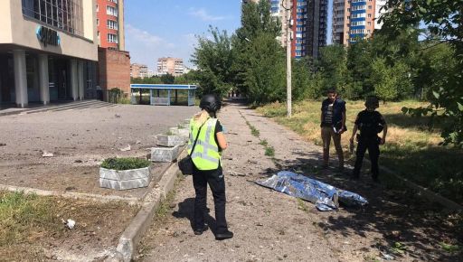 Понад 22 снаряда не вибухнули: Поліція показала наслідки ранкового обстрілу Харкова
