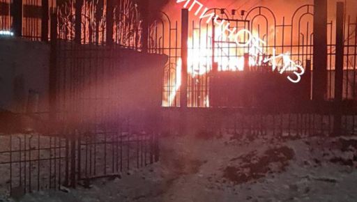 В Харькове горело заброшенное здание: Кадры с места