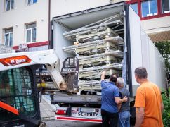 Больница в Чугуеве получила гуманитарную помощь: что известно