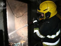 В Харьковском районе из горящей квартиры спасли хозяина