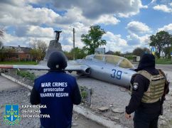 Російські окупанти знищили пам’ятник-літак на Харківщині: Кадри з місця