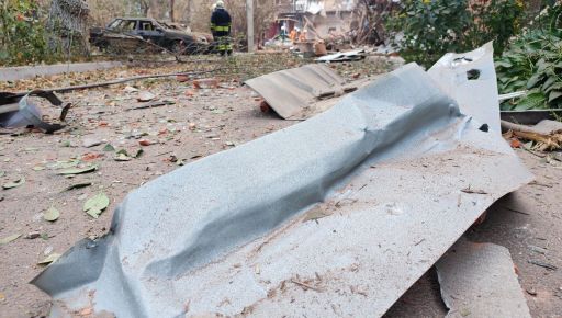 Пошкоджені десятки будинків: Окупанти вдарили ракетою в густонаселений район Харкова