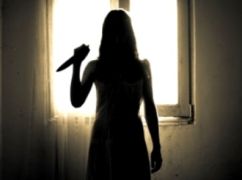 У Харкові донька з ножем накинулась на матір-пенсіонерку