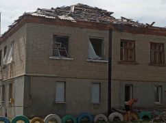 У Золочівській громаді окупанти вдарили по житловому будинку: Світлини з місця влучання