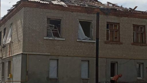У Золочівській громаді окупанти вдарили по житловому будинку: Світлини з місця влучання