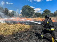 В Купянском районе оккупанты обстреляли село: спасатели показали последствия