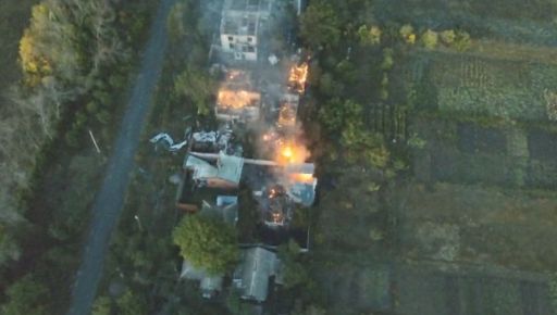 Окупанти завдали серію ударів по житлових будинках у Харківській області: кадри з місця