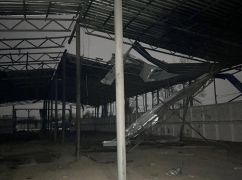 На Харківщині окупанти обстріляли агропідприємство: фото з місця атаки