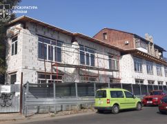 В центре Харькова обнаружили офис-самострой: владелице объявили подозрение