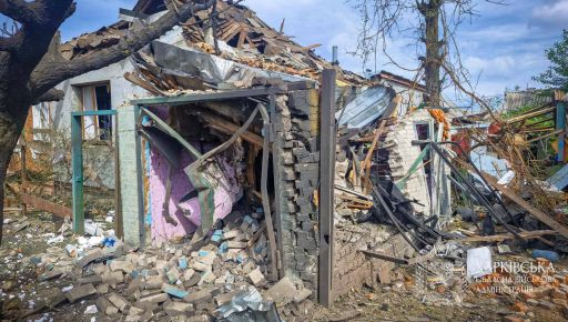 Появились фото с места попадания "Бандероли" в дом в Харькове