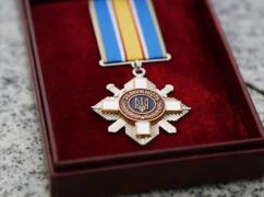 Президент наградил добробатовцев из Харькова орденами