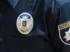 Попался, потому что нервничал: В Харькове копы остановили мужчину с наркотиками