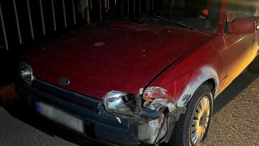 В Харькове пьяный водитель въехал в чужую машину и скрылся