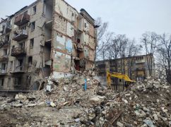 В Харькове возобновили поисковую операцию, ГСЧС завалит часть дома